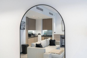 Spacious 1Bedroom, Burj views, Infinity Pool Jacuzzi
